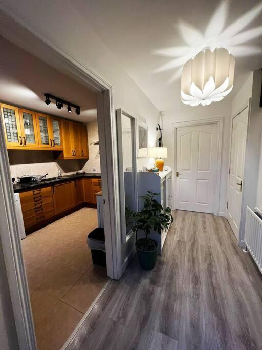 Snug House - Village - Lagan River View